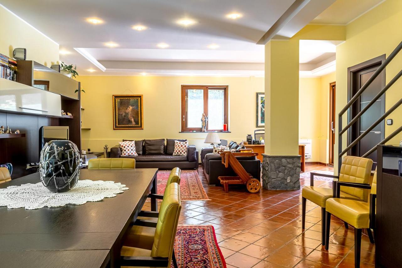 Villa Magdalena Aci Sant'Antonio ภายนอก รูปภาพ