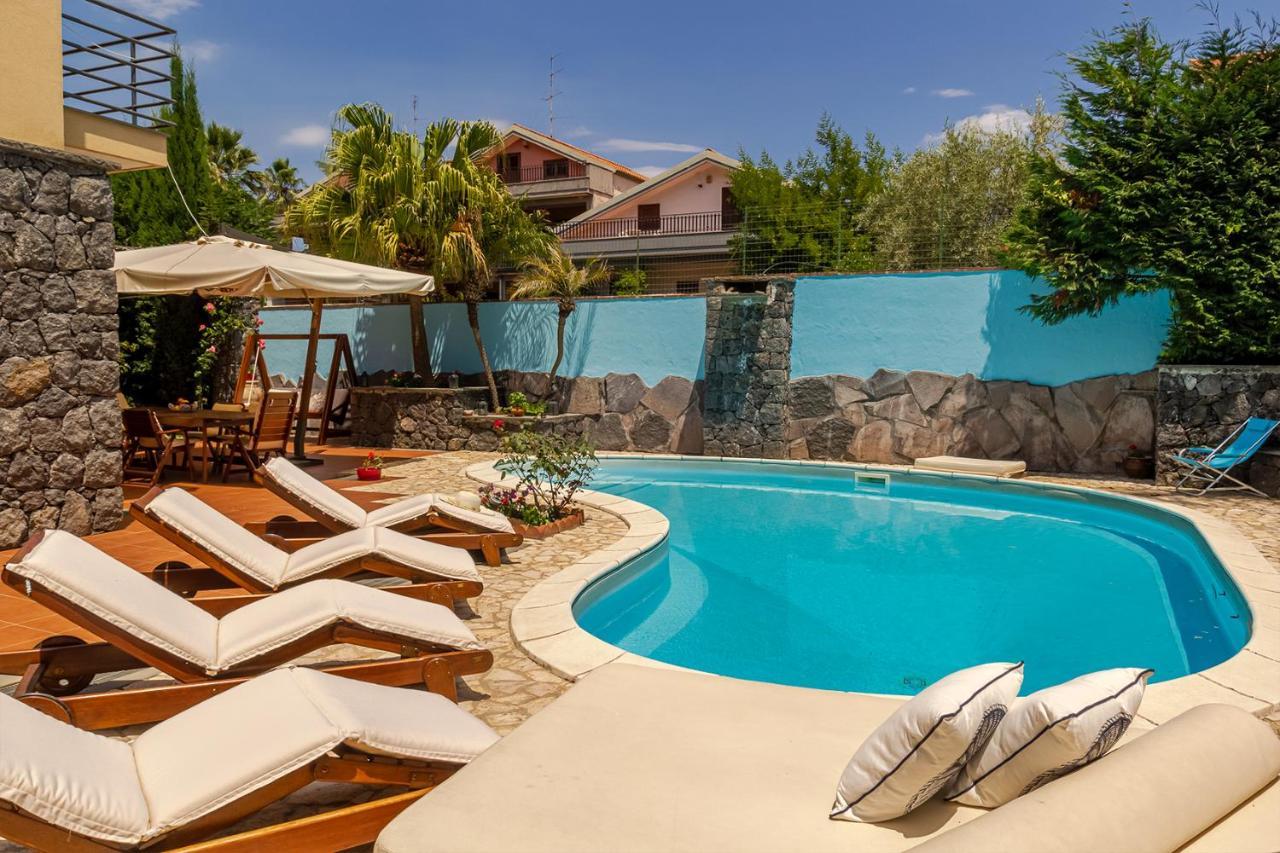 Villa Magdalena Aci Sant'Antonio ภายนอก รูปภาพ